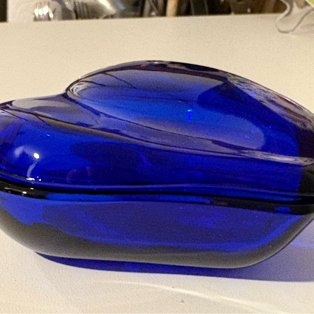 Elsa Peretti for Tiffany & Co. Cobalt Blue Glass Trinket Box - Picture 8 of 8